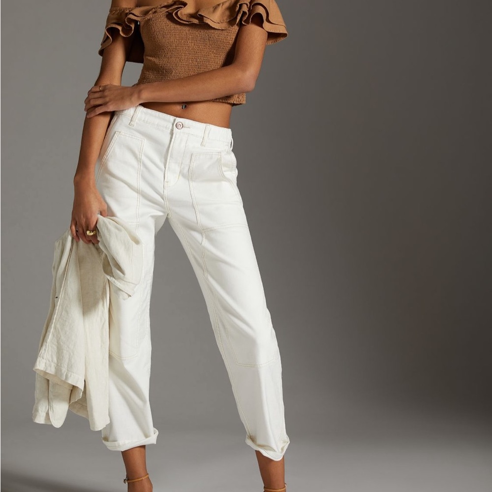 Pilcro The Roamer Pant in Ivory with gold contrast top-stitching.